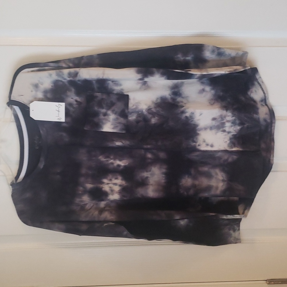 Womens long sleeve black tye dye shirt. Size Medium
